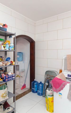 Casa à venda com 261m², 3 quartos e 3 vagas Casa à venda com 261m², 3 quartos e 3 vagasÁrea de Serviço