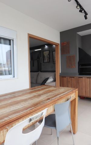 Apartamento à venda com 60m², 2 quartos e 1 vagaVaranda