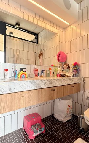 Apartamento à venda com 256m², 4 quartos e 3 vagas Apartamento à venda com 256m², 4 quartos e 3 vagasBanheiro Social