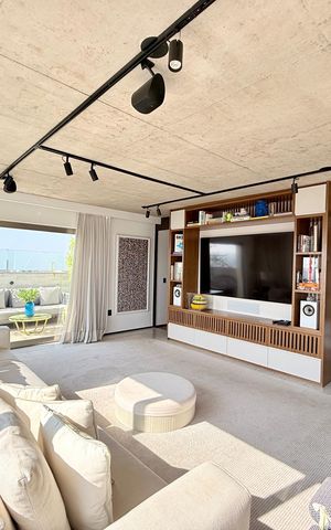Apartamento à venda com 256m², 4 quartos e 3 vagas Apartamento à venda com 256m², 4 quartos e 3 vagasSala