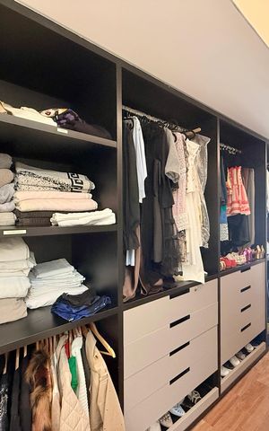 Apartamento à venda com 256m², 4 quartos e 3 vagasCloset Suite 1