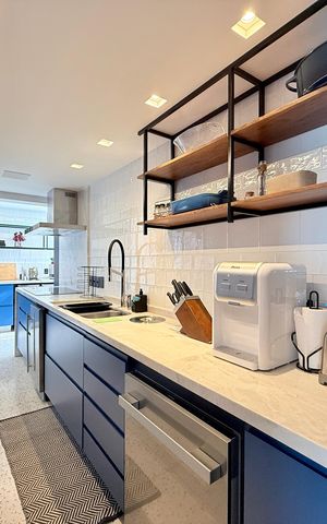 Apartamento à venda com 256m², 4 quartos e 3 vagas Apartamento à venda com 256m², 4 quartos e 3 vagasCozinha