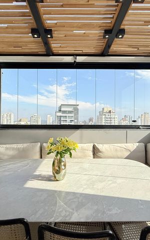Apartamento à venda com 256m², 4 quartos e 3 vagas Apartamento à venda com 256m², 4 quartos e 3 vagasVaranda Gourmet