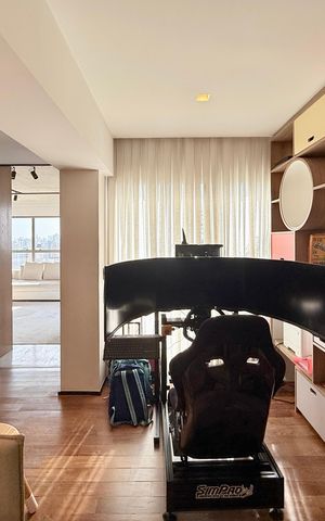 Apartamento à venda com 256m², 4 quartos e 3 vagas Apartamento à venda com 256m², 4 quartos e 3 vagasSuite 2