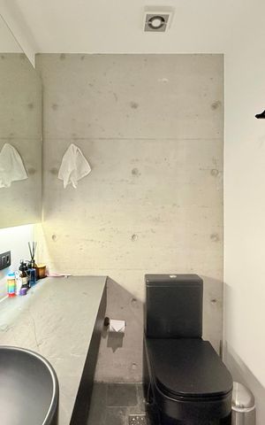Apartamento à venda com 256m², 4 quartos e 3 vagas Apartamento à venda com 256m², 4 quartos e 3 vagasBanheiro Suite 2