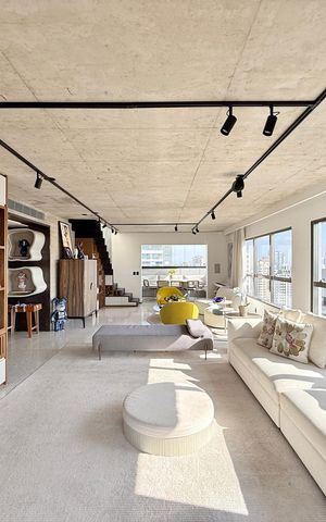 Apartamento à venda com 256m², 4 quartos e 3 vagasSala 