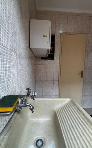 Casa à venda com 136m², 3 quartos e 2 vagas Casa à venda com 136m², 3 quartos e 2 vagasÁrea de Serviço