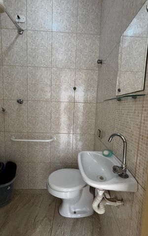 Casa à venda com 136m², 3 quartos e 2 vagas Casa à venda com 136m², 3 quartos e 2 vagasÁrea de Serviço - Banheiro