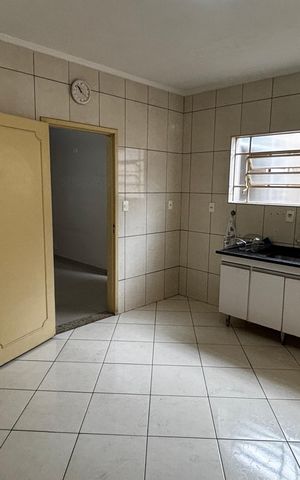 Casa à venda com 136m², 3 quartos e 2 vagas Casa à venda com 136m², 3 quartos e 2 vagasCozinha