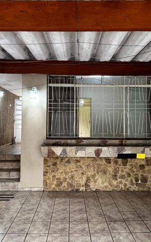 Casa à venda com 136m², 3 quartos e 2 vagas Casa à venda com 136m², 3 quartos e 2 vagasGaragem