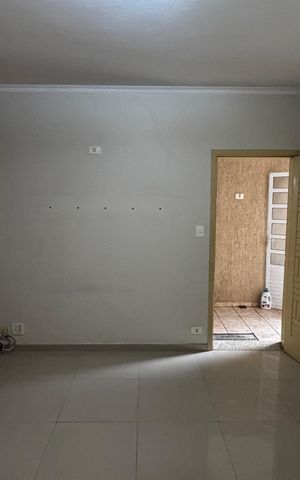 Casa à venda com 136m², 3 quartos e 2 vagas Casa à venda com 136m², 3 quartos e 2 vagasSala
