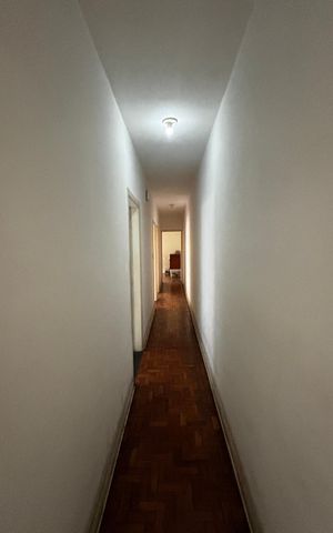 Casa à venda com 136m², 3 quartos e 2 vagas Casa à venda com 136m², 3 quartos e 2 vagasCorredor