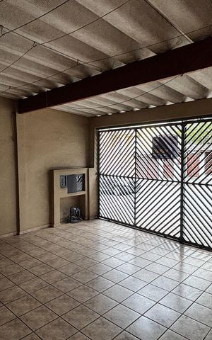 Casa à venda com 136m², 3 quartos e 2 vagas Casa à venda com 136m², 3 quartos e 2 vagasGaragem