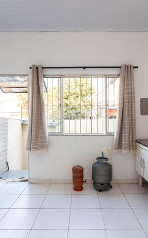 Casa para alugar com 50m², 1 quarto e sem vagaSala e Cozinha