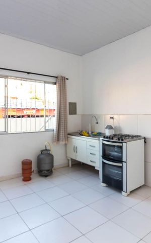 Casa para alugar com 50m², 1 quarto e sem vagaSala e Cozinha