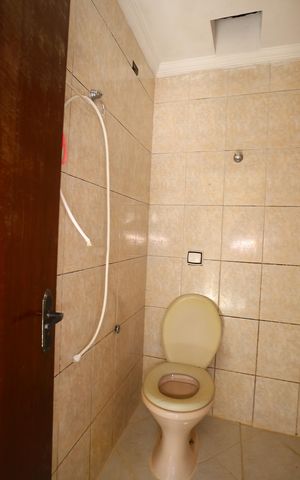 Casa para alugar com 100m², 3 quartos e 1 vagaBanheiro do Quarto 2