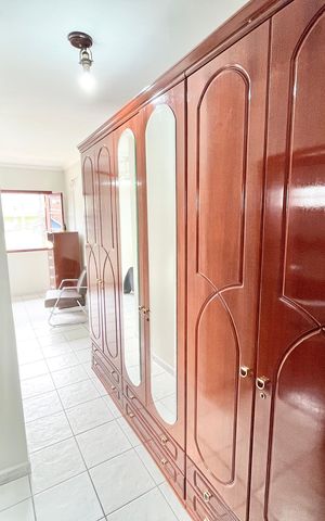 Casa à venda com 226m², 3 quartos e 2 vagas Casa à venda com 226m², 3 quartos e 2 vagasQuarto 3 - Suíte