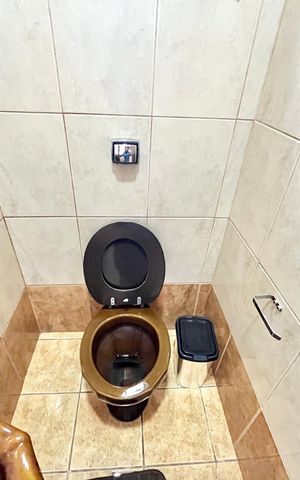 Casa à venda com 226m², 3 quartos e 2 vagas Casa à venda com 226m², 3 quartos e 2 vagasLavabo