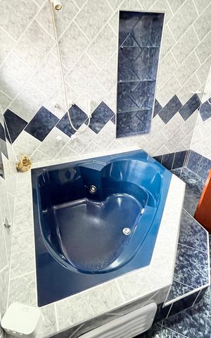 Casa à venda com 226m², 3 quartos e 2 vagas Casa à venda com 226m², 3 quartos e 2 vagasBanheiro da Suíte 3