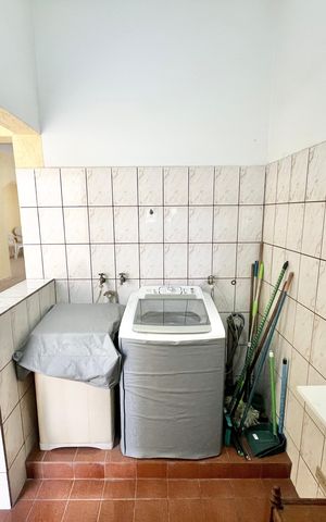 Casa à venda com 226m², 3 quartos e 2 vagas Casa à venda com 226m², 3 quartos e 2 vagasÁrea de Serviço