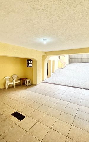 Casa à venda com 226m², 3 quartos e 2 vagas Casa à venda com 226m², 3 quartos e 2 vagasGaragem