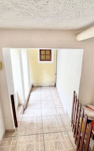 Casa à venda com 226m², 3 quartos e 2 vagas Casa à venda com 226m², 3 quartos e 2 vagasPorão
