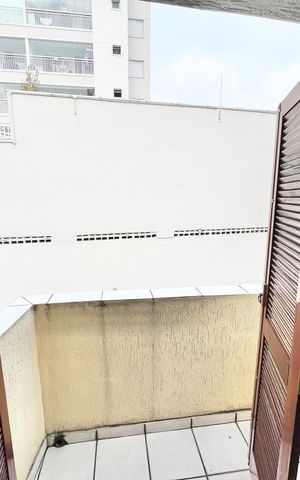 Casa à venda com 226m², 3 quartos e 2 vagas Casa à venda com 226m², 3 quartos e 2 vagasVaranda Quarto 1