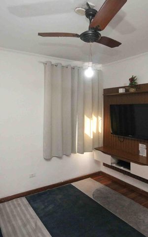 Casa à venda com 270m², 5 quartos e 4 vagas Casa à venda com 270m², 5 quartos e 4 vagasSala casa 02