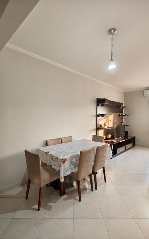Casa à venda com 244m², 6 quartos e 6 vagas Casa à venda com 244m², 6 quartos e 6 vagasSala