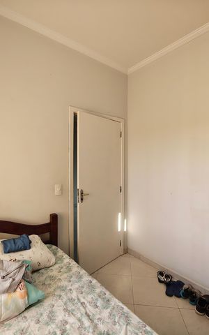 Casa à venda com 244m², 6 quartos e 6 vagas Casa à venda com 244m², 6 quartos e 6 vagasQuarto 2