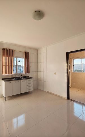 Casa à venda com 244m², 6 quartos e 6 vagas Casa à venda com 244m², 6 quartos e 6 vagasCasa 2 - Cozinha