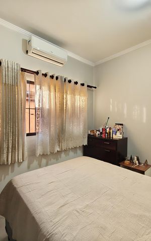 Casa à venda com 244m², 6 quartos e 6 vagas Casa à venda com 244m², 6 quartos e 6 vagasSuíte