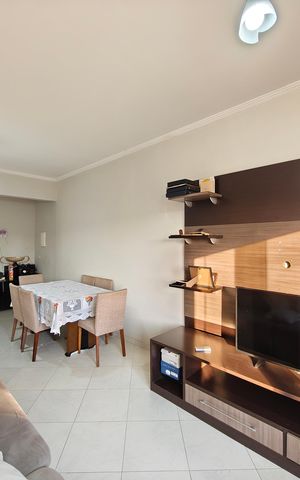 Casa à venda com 244m², 6 quartos e 6 vagas Casa à venda com 244m², 6 quartos e 6 vagasSala