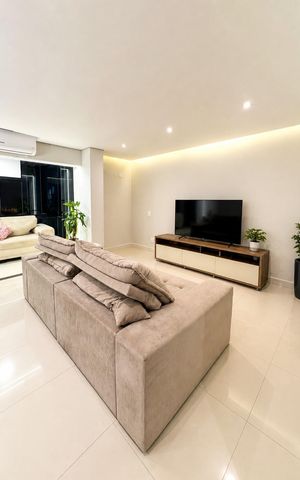 Apartamento para alugar com 140m², 3 quartos e 5 vagas Apartamento para alugar com 140m², 3 quartos e 5 vagasSala