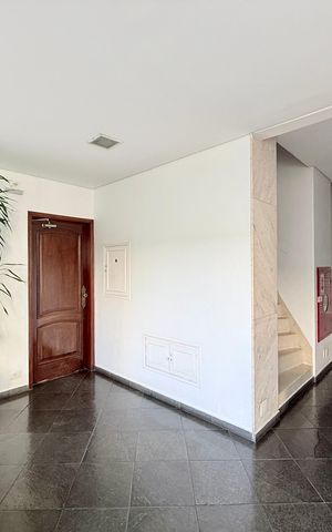 Apartamento à venda com 60m², 2 quartos e 1 vaga Apartamento à venda com 60m², 2 quartos e 1 vagaHall Social Bloco