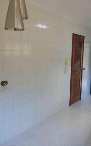 Casa de condomínio à venda com 390m², 4 quartos e 6 vagasCozinha