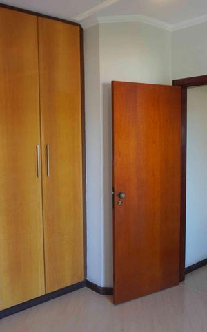 Casa de condomínio à venda com 390m², 4 quartos e 6 vagasSuite 2