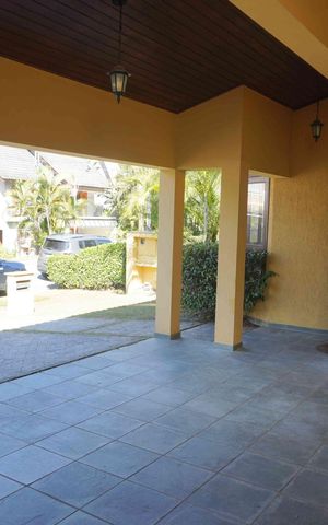 Casa de condomínio à venda com 390m², 4 quartos e 6 vagasGaragem