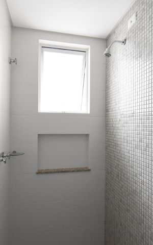 Apartamento à venda com 67m², 2 quartos e 2 vagasBanheiro da Suíte 1
