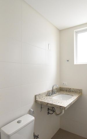 Apartamento à venda com 67m², 2 quartos e 2 vagasBanheiro da Suíte 2