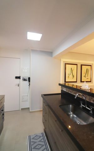 Apartamento à venda com 104m², 2 quartos e 2 vagasCozinha 
