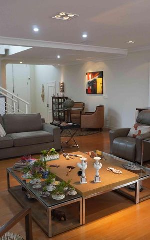 Casa de condomínio à venda com 401m², 4 quartos e 4 vagasSala de Estar