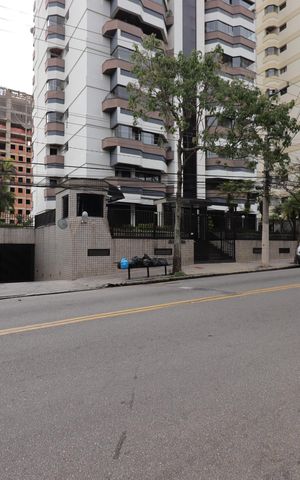 Apartamento à venda com 150m², 3 quartos e 2 vagasFachada