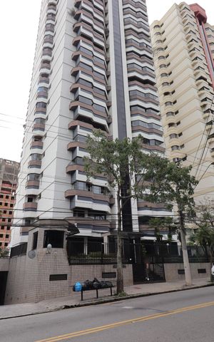 Apartamento à venda com 150m², 3 quartos e 2 vagasFachada
