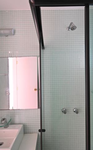 Apartamento à venda com 61m², 2 quartos e 2 vagasBanheiro Social