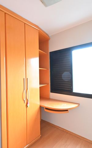 Apartamento à venda com 61m², 2 quartos e 2 vagasQuarto 2