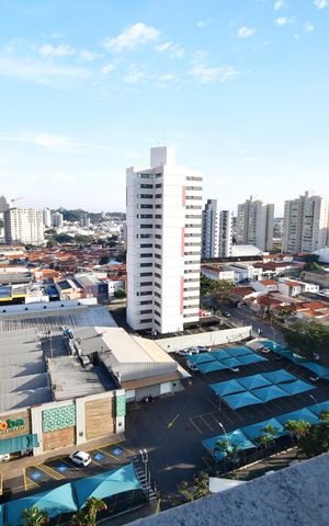 Apartamento à venda com 79m², 2 quartos e 2 vagasQuarto 1 - Vista