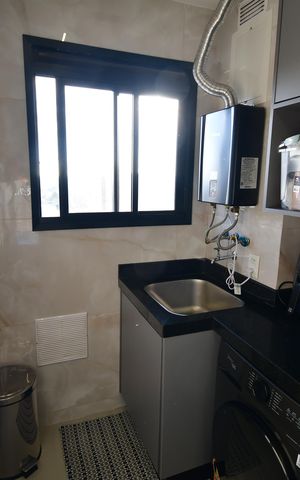 Apartamento à venda com 79m², 2 quartos e 2 vagasÁrea de Serviço