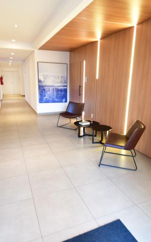 Apartamento à venda com 79m², 2 quartos e 2 vagasHall social