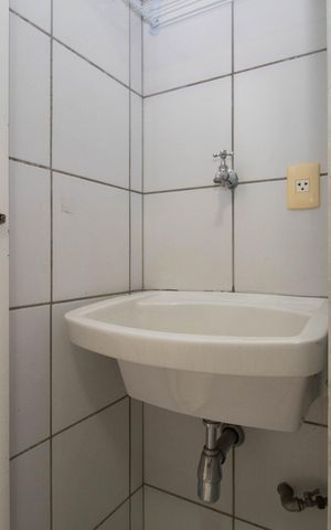 Studio à venda com 26m², 1 quarto e 1 vaga Studio à venda com 26m², 1 quarto e 1 vagaCozinha e Área de Serviço